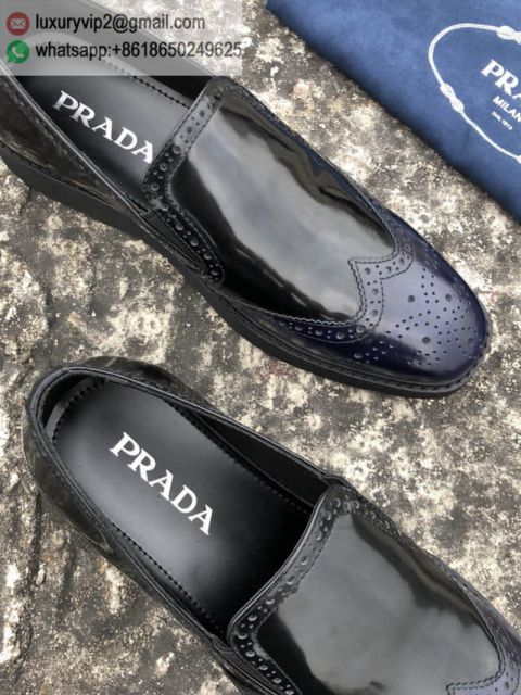 luxury deals: prada outlet