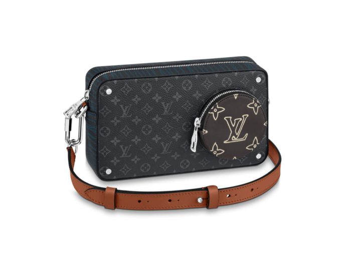 LV 2020FW VOLGA ON STRAP Camera M69688 Shoulder Bags