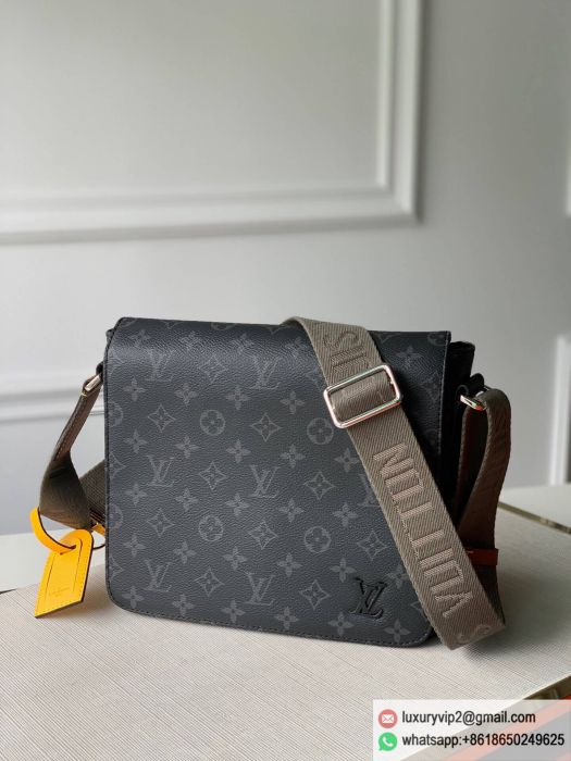 LV M45627 District Small Messenger Shoulder Bags