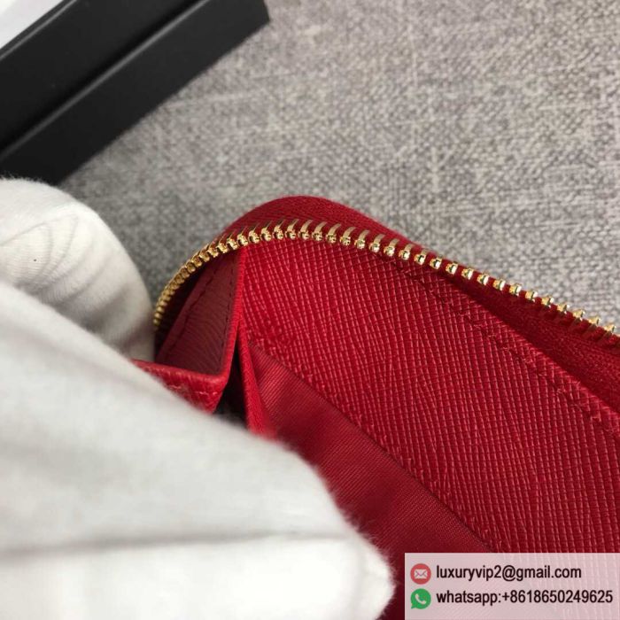 replica women prada bags