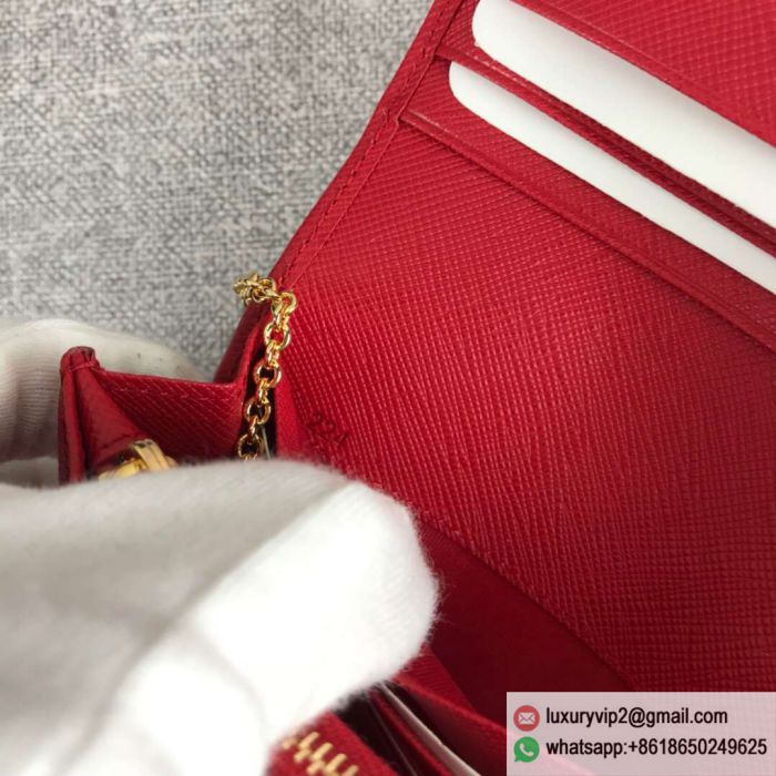 replica women prada bags