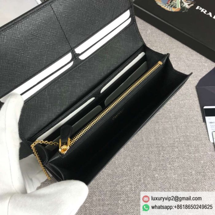 replica women prada bags