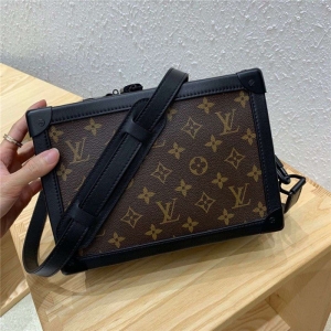 LV old flower messenger bag