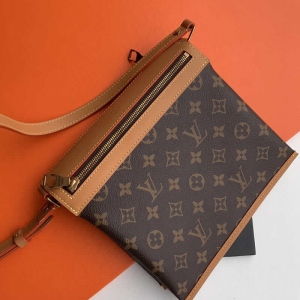 LV China's men's bag