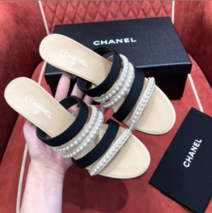 Chanel 100% pearl material Italian A grade outsole ladies sandals