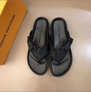 LV men's black flip-flops