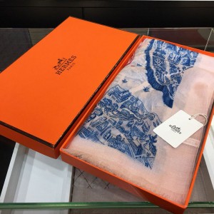 Hermes 'City of Horses' 100% top pure cashmere scarf