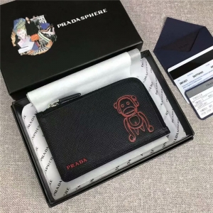 Purchasing-level PRADA Men's Short Card holder