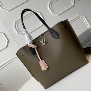 M55523 LV Lockme Go Handbag