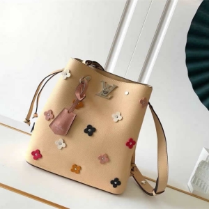 LV Hong Kong female bag