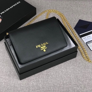 PRADA ladies' latest shoulder messenger bag