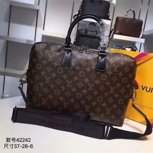 LV presbyopia briefcase counter new Damier Ebene canvas material portable diagonal men's bag