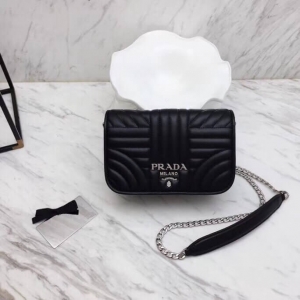 PRADA lady's diagonal bag