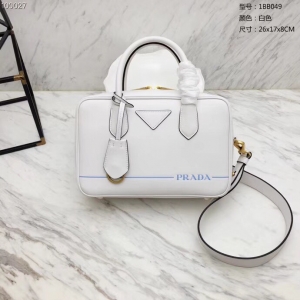 PRADA ladies diagonal bag