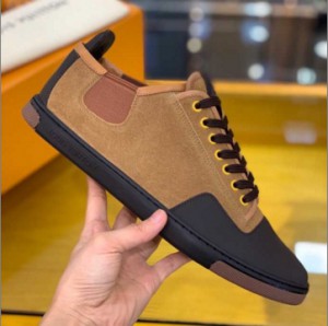 Classic men's casual Shoes