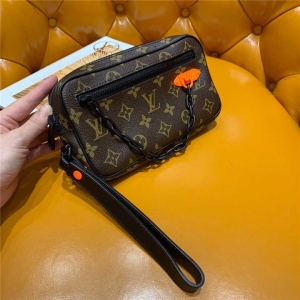 LV Chain Clutch